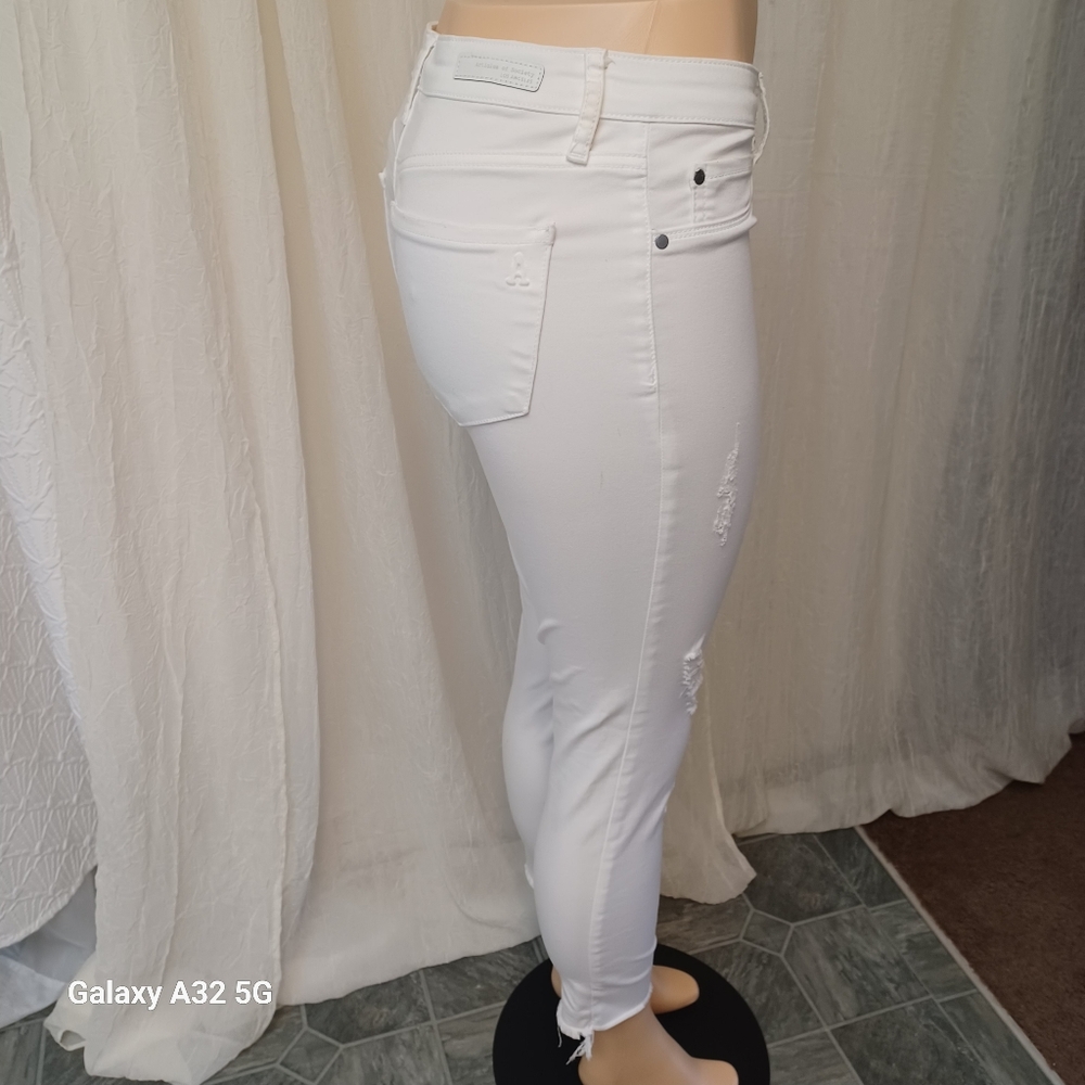 Articles Of Society Women Size 26 White Ankle Cropped Jeans Pant - Picture 7 of 16
